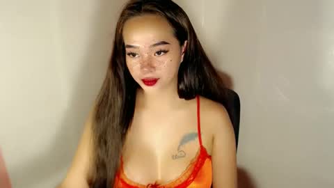 Snapshot of lovelykayleexx chatting on 01/06/25, 04:44 ara online show from 01/06/25, 04:44