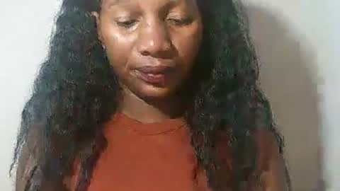 lovelylarra online show from 02/28/26, 10:00