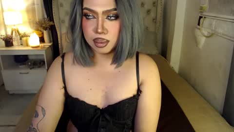 Snapshot of lovelymarie69 chatting on 01/19/25, 05:18 Rebeca online show from 01/19/25, 05:18