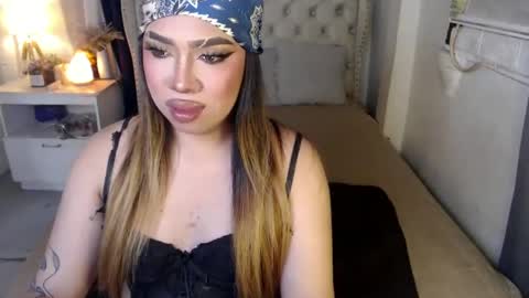 Snapshot of lovelymarie69 chatting on 01/27/25, 06:31 Rebeca online show from 01/27/25, 06:31