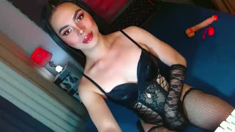 lovelymiss_shyna11 online show from 10/28/25, 08:18