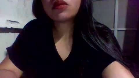 Snapshot of lovelymocha27 chatting on 10/22/25, 03:01 lovelymocha27s online show from 10/22/25, 03:01