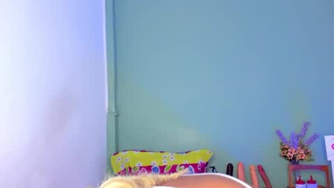 Nicky online show from 02/11/25, 12:37