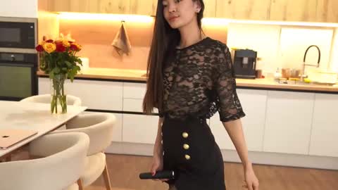 kim online show from 10/21/25, 03:46