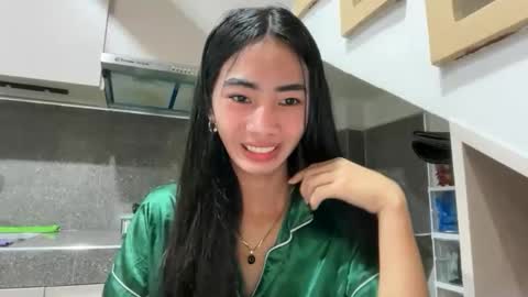 lovelyours_kishia online show from 04/19/26, 10:03