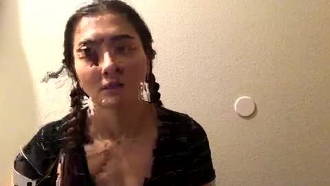 Snapshot of lovelyqueenaria chatting on 12/16/24, 07:10 Queen Aria  online show from 12/16/24, 07:10