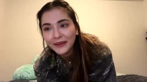 Snapshot of lovelyqueenaria chatting on 10/15/25, 06:52 Queen Aria  online show from 10/15/25, 06:52