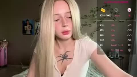 Snapshot of lovelyrachel__ chatting on 07/30/26, 01:43 LovelyRachel online show from 07/30/26, 01:43
