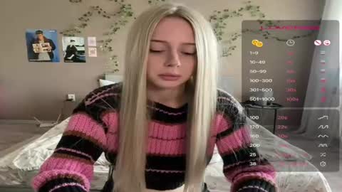 Snapshot of lovelyrachel__ chatting on 08/08/26, 01:35 LovelyRachel online show from 08/08/26, 01:35