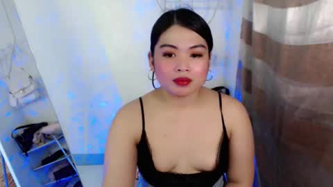 Snapshot of lovelyrhean chatting on 04/24/26, 08:39 Rhean online show from 04/24/26, 08:39
