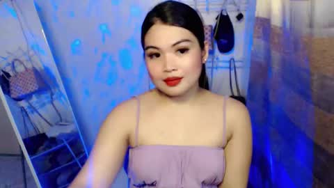 Snapshot of lovelyrhean chatting on 05/03/26, 01:06 Rhean online show from 05/03/26, 01:06