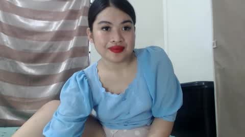 Snapshot of lovelyrhean chatting on 05/11/26, 05:46 Rhean online show from 05/11/26, 05:46