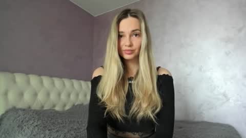 Snapshot of lovelyrose135 chatting on 03/28/26, 09:09 Lovely Rose online show from 03/28/26, 09:09