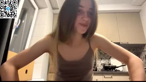 Snapshot of lovelysilk_63 chatting on 06/16/26, 06:21 ELA online show from 06/16/26, 06:21