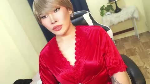 STWEET LINA online show from 11/06/25, 08:32