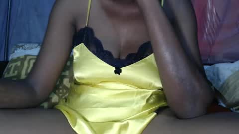 miss fancy louis online show from 02/19/26, 05:47