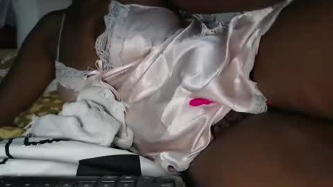 miss fancy louis online show from 03/02/26, 07:15