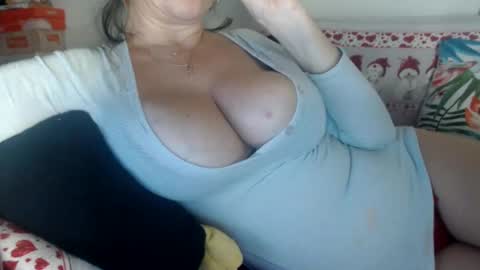 lovelywoman22 online show from 12/21/24, 07:06