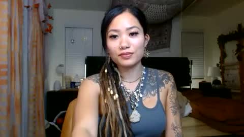 Snapshot of lovelyxmacii chatting on 10/26/25, 05:24 lovelyxmacii online show from 10/26/25, 05:24