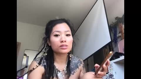 Snapshot of lovelyxmacii chatting on 04/05/26, 10:07 lovelyxmacii online show from 04/05/26, 10:07