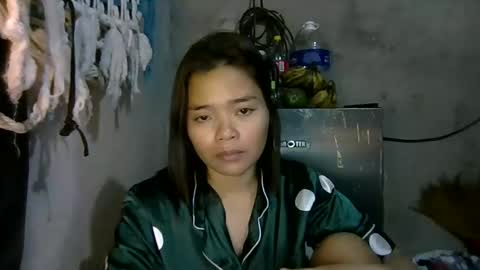 Snapshot of lovelyxxpinay11 chatting on 11/16/25, 06:35 lovelyxxpinay11 online show from 11/16/25, 06:35