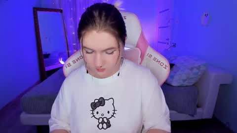 Julia  online show from 12/02/25, 08:30