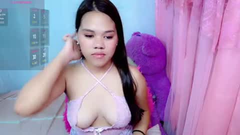 Snapshot of lovelyy_leah chatting on 08/01/26, 11:53 lovelyy_leah online show from 08/01/26, 11:53
