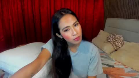 Snapshot of lovemarie19x chatting on 02/15/25, 05:09 pauleen online show from 02/15/25, 05:09