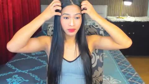 Snapshot of lovemarie19x chatting on 09/20/25, 04:35 pauleen online show from 09/20/25, 04:35