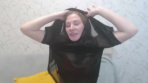 Mary Love online show from 02/02/25, 03:17