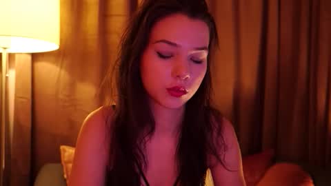 Snapshot of lovepilll_ chatting on 10/16/25, 08:43 TakeUrPill online show from 10/16/25, 08:43