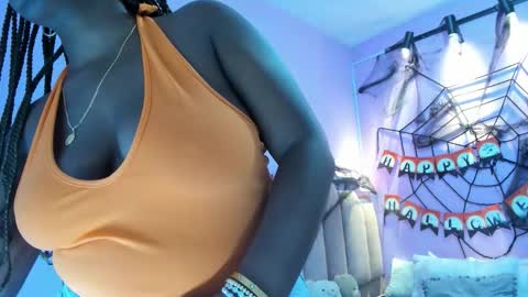 L O V E  online show from 10/18/25, 11:44