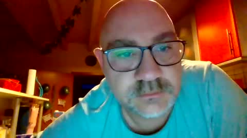 lover010983 online show from 02/18/25, 05:53