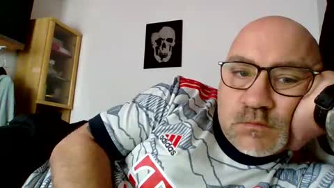 lover010983 online show from 02/26/25, 12:36