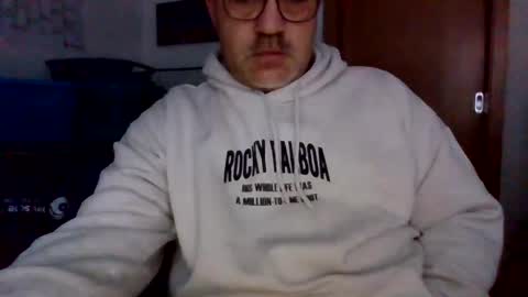 lover010983 online show from 01/12/26, 07:35