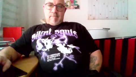 lover010983 online show from 03/18/26, 03:59