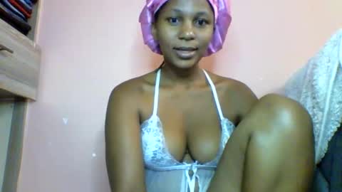 Snapshot of lovergal257 chatting on 03/24/26, 07:35 lovergal257 online show from 03/24/26, 07:35