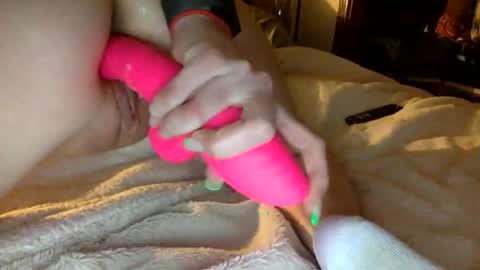 Snapshot of lovergirlsquirts chatting on 03/18/26, 04:48 lovergirlsquirts online show from 03/18/26, 04:48