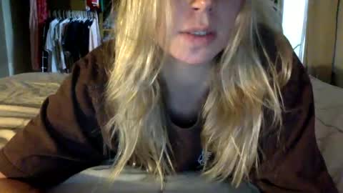 Snapshot of lovergirlsquirts chatting on 07/19/26, 11:30 lovergirlsquirts online show from 07/19/26, 11:30