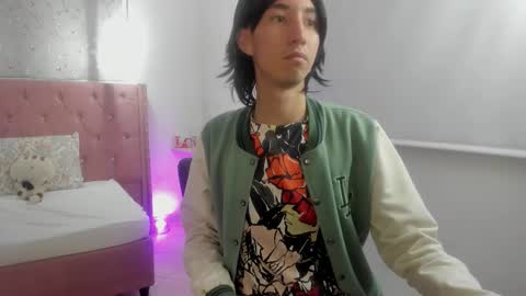 loverisu online show from 02/04/26, 12:05