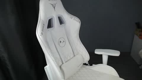 lovers613228 online show from 10/11/25, 06:39