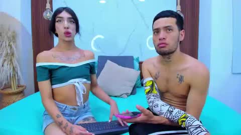 Snapshot of loversinfire chatting on 07/08/26, 01:32 sofia and bryan online show from 07/08/26, 01:32