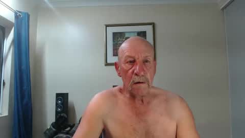 Lovesblackazz online show from 12/24/24, 11:06