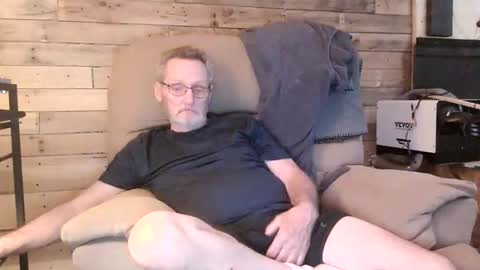 Snapshot of lovesex6565 chatting on 04/03/26, 10:08 just here to have fun and cum online show from 04/03/26, 10:08