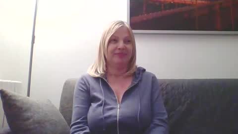 Snapshot of lovestar544963 chatting on 01/08/25, 11:52 Marlyn online show from 01/08/25, 11:52