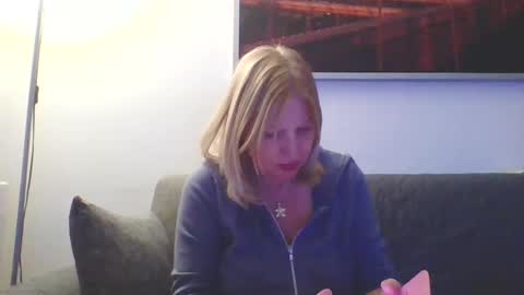 Snapshot of lovestar544963 chatting on 01/21/25, 07:17 Marlyn online show from 01/21/25, 07:17