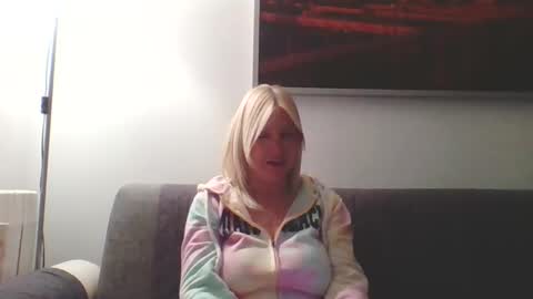 Snapshot of lovestar544963 chatting on 03/07/26, 10:40 Marlyn online show from 03/07/26, 10:40