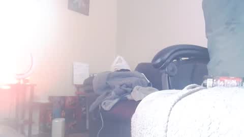 lovetobeused online show from 12/01/25, 05:18