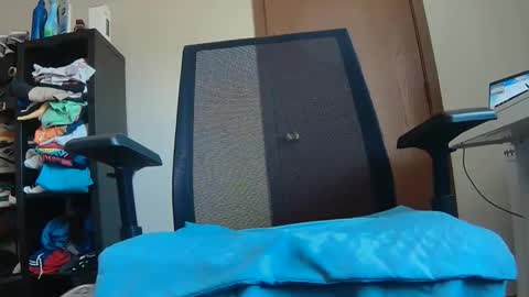 Snapshot of lovestrapons1 chatting on 03/17/26, 01:14 lovestrapons1 online show from 03/17/26, 01:14