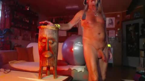 Snapshot of lovetobenaked10 chatting on 03/19/26, 05:50 aaron online show from 03/19/26, 05:50